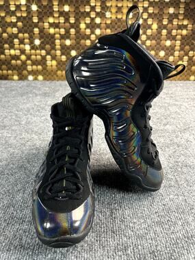 Nike Air Foamposite One GS Anthracite Rainbow Iridescent Size 6Y 7W